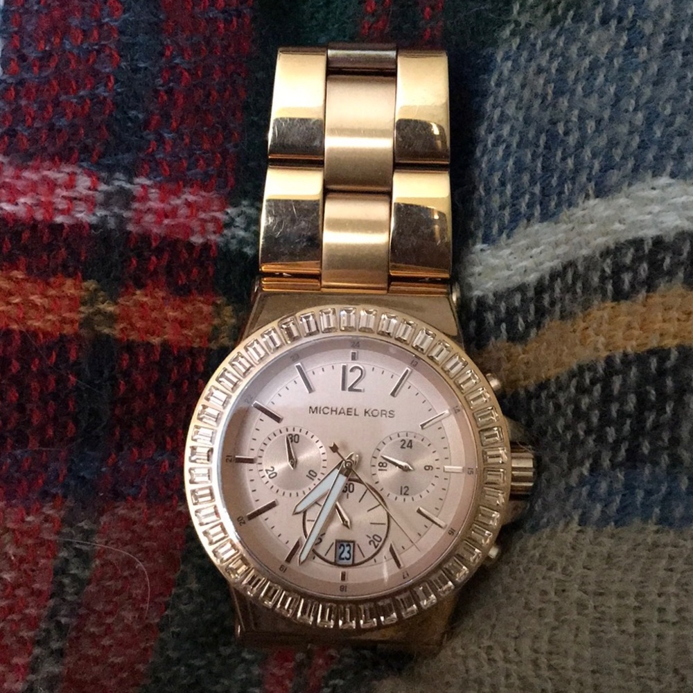 💖MICHAEL KORS WATCH w/ BOX💖